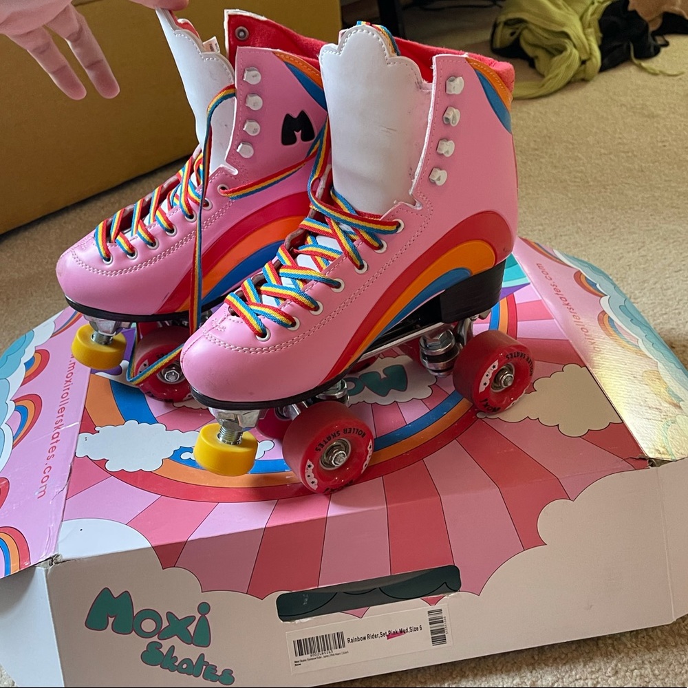Rainbow rider moxi skates